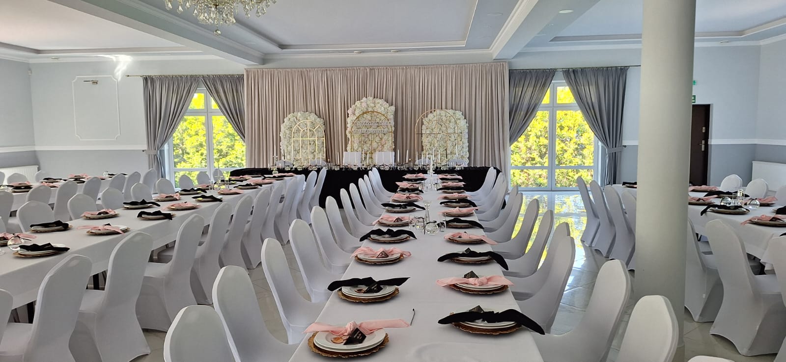 Sala Bankietowa Glamour Mazowsze - przyjęcie 20, eleganckie nakrycie