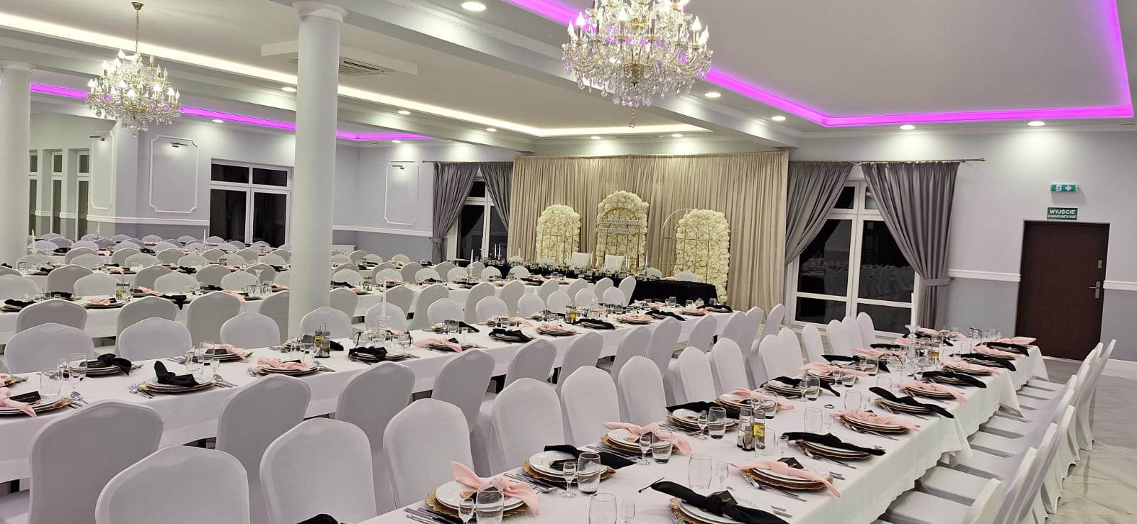 Sala Weselno-Bankietowa Glamour - przyjęcie 18, dekoracje stołów